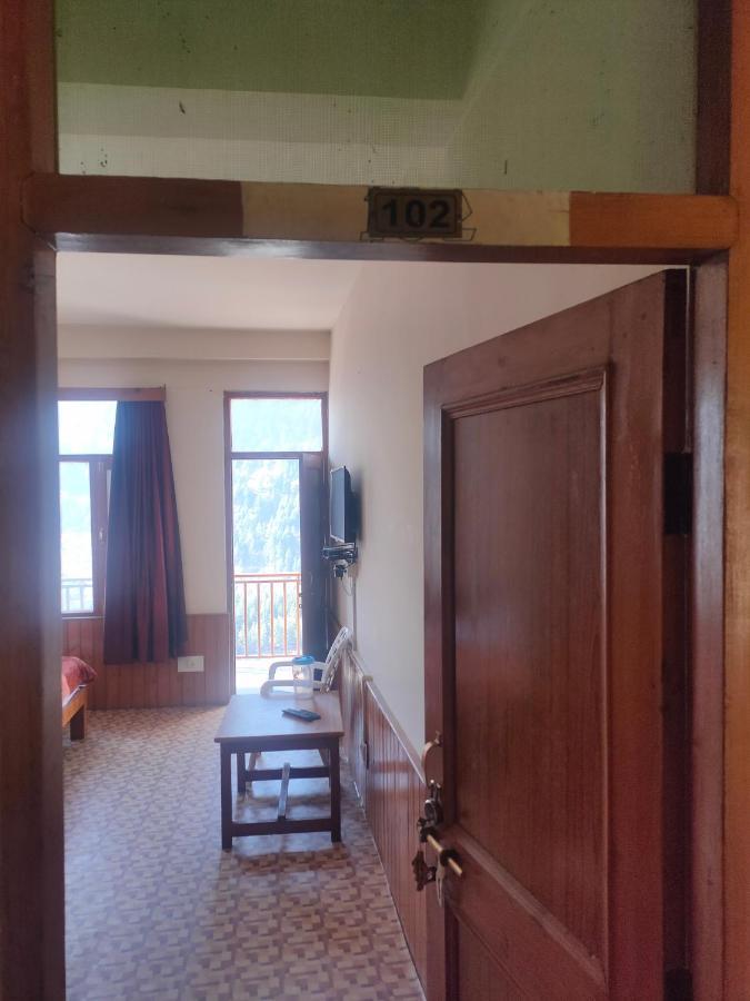 Roop Mountain Homestay Manāli Exterior foto