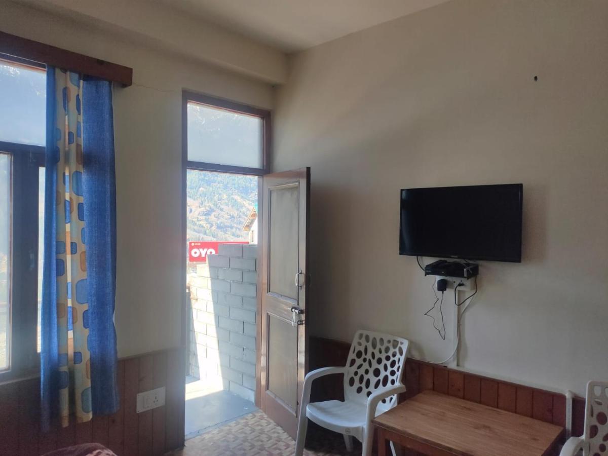 Roop Mountain Homestay Manāli Exterior foto