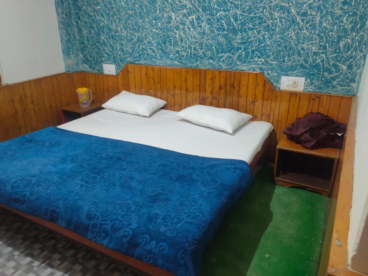 Roop Mountain Homestay Manāli Exterior foto